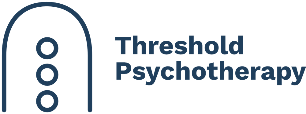 Logo depicting three circles under an archway